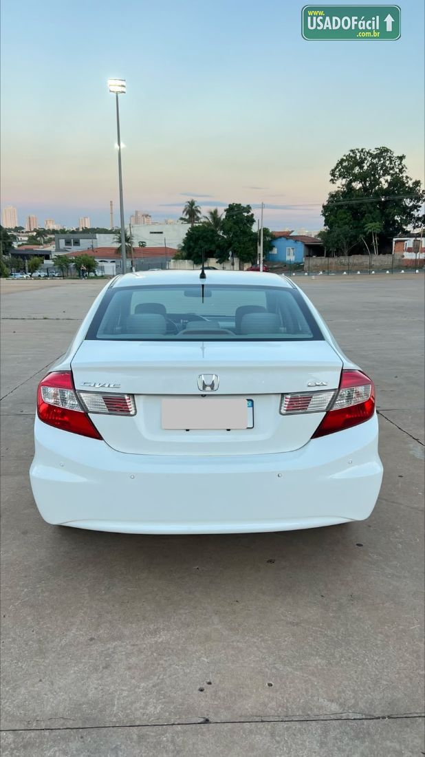 Honda Civic Sedan LXS 1.8 Automático Flex 2013/2014 — foto 4 de 11