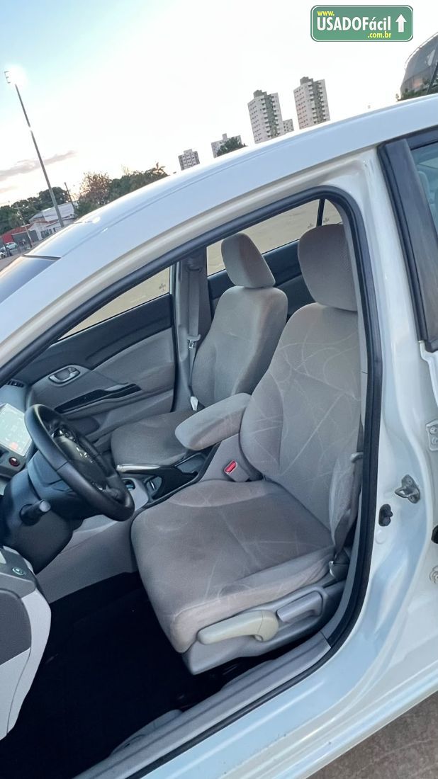 Honda Civic Sedan LXS 1.8 Automático Flex 2013/2014 — foto 9 de 11