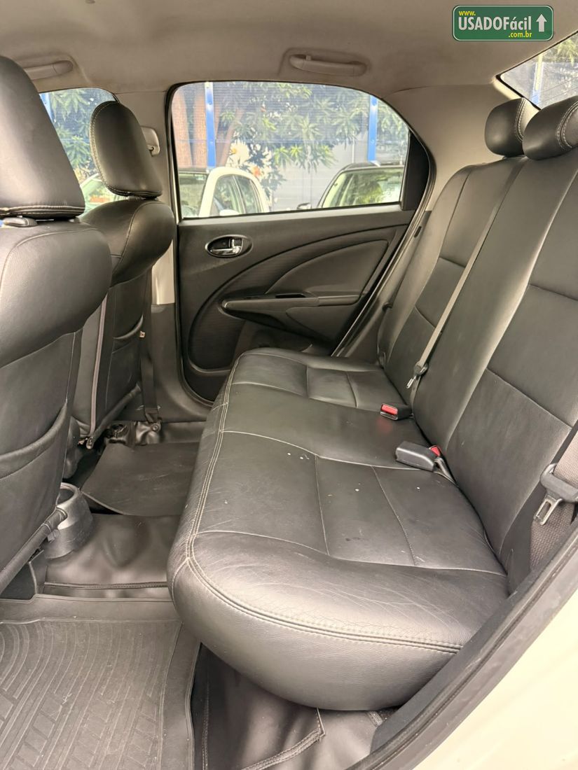 Toyota Etios Sedan XS 1.5 Automático Flex 2017/2018 — foto 10 de 10
