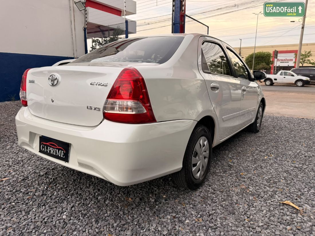 Toyota Etios Sedan XS 1.5 Automático Flex 2017/2018 — foto 4 de 10