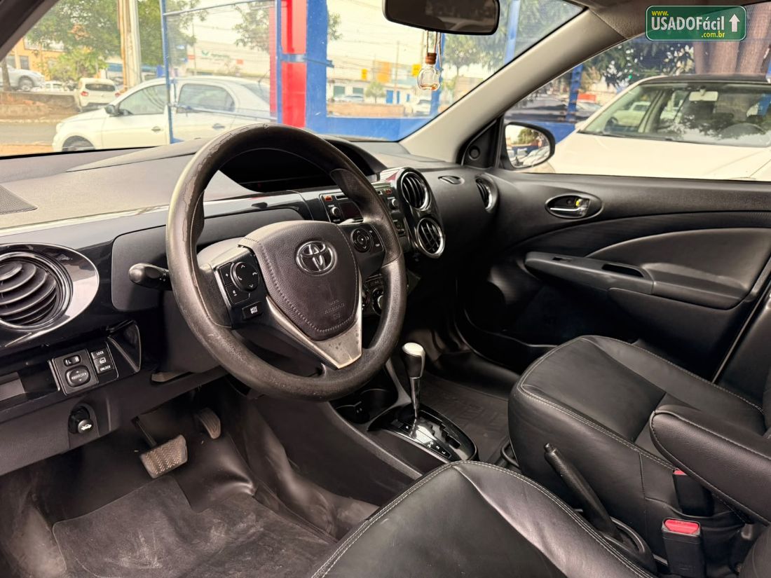 Toyota Etios Sedan XS 1.5 Automático Flex 2017/2018 — foto 7 de 10