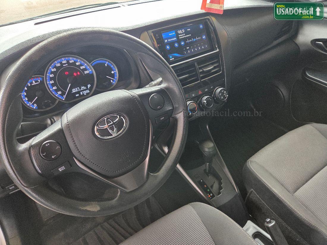 TOYOTA Yaris Hatch XL 1.5 Flx Automático 2022/2023 — foto 8 de 11