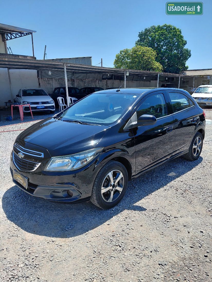 CHEVROLET/GM Onix Hatch LT 1.0 Mecânico Flex 2014/2014 — foto 2 de 15