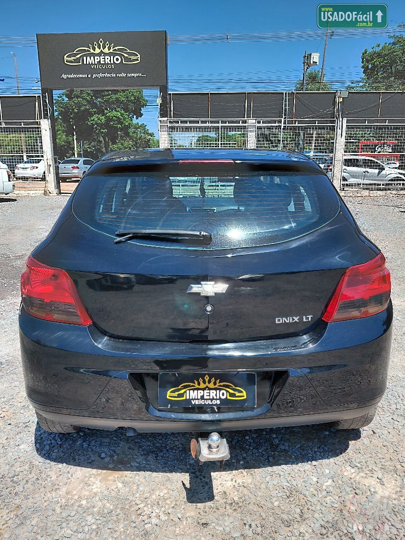 CHEVROLET/GM Onix Hatch LT 1.0 Mecânico Flex 2014/2014 — foto 4 de 15