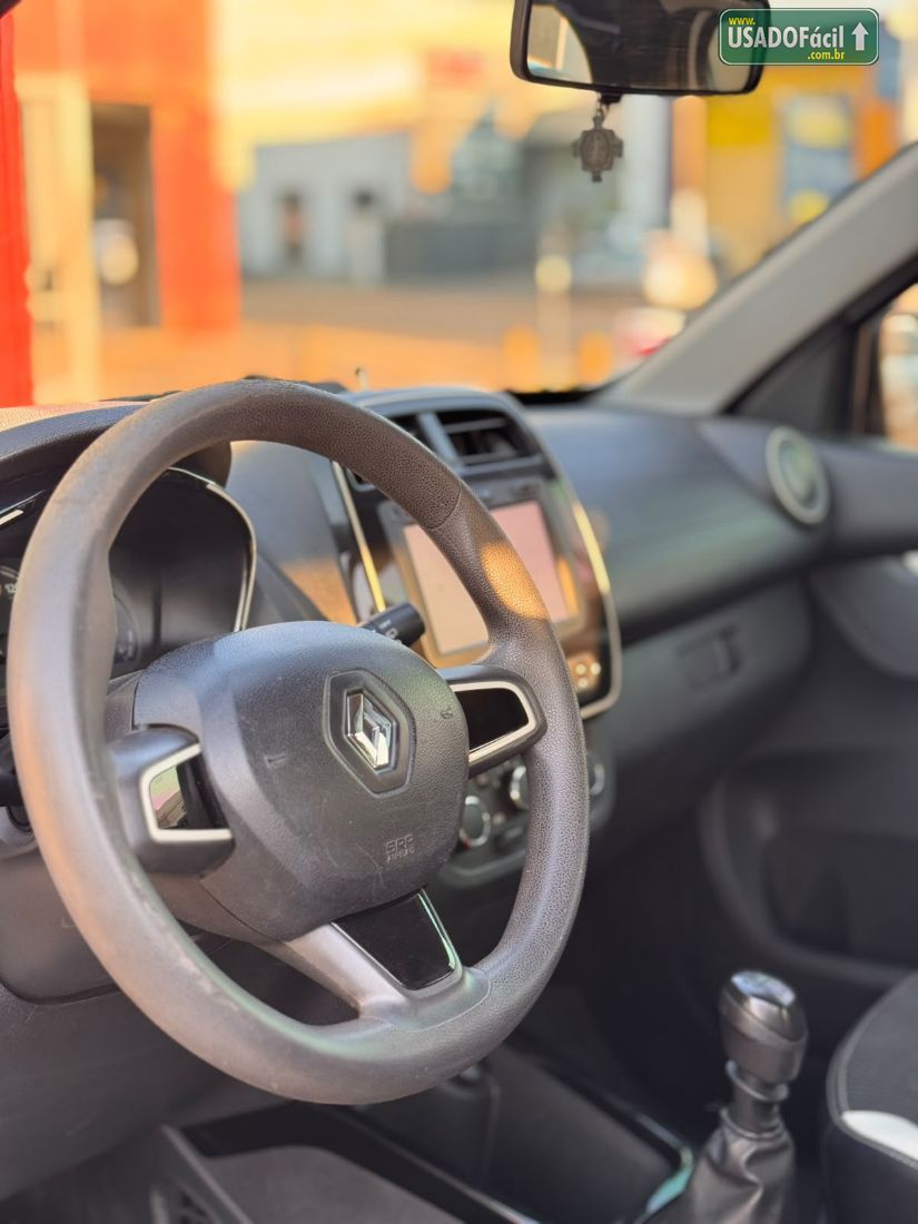 Renault Kwid Intense 1.0 Mecânico Flex 2017/2018 — foto 7 de 10
