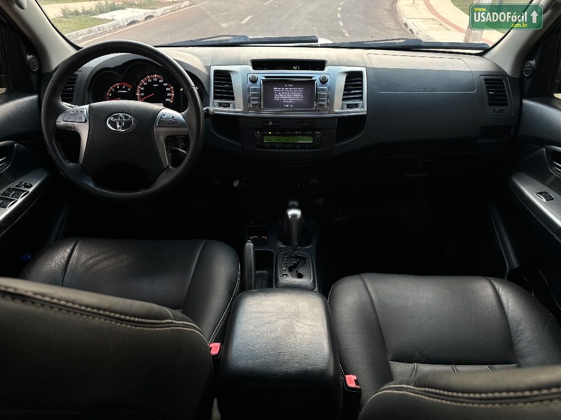 Toyota Hilux SRV CD D4-D 3.0 4x4 TDI Automático Diesel 2013/2014 — foto 16 de 17