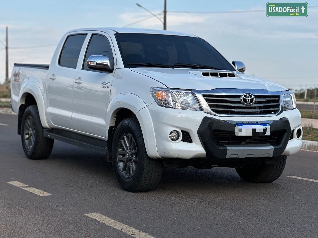 Toyota Hilux SRV CD D4-D 3.0 4x4 TDI Automático Diesel 2013/2014 — foto 2 de 17
