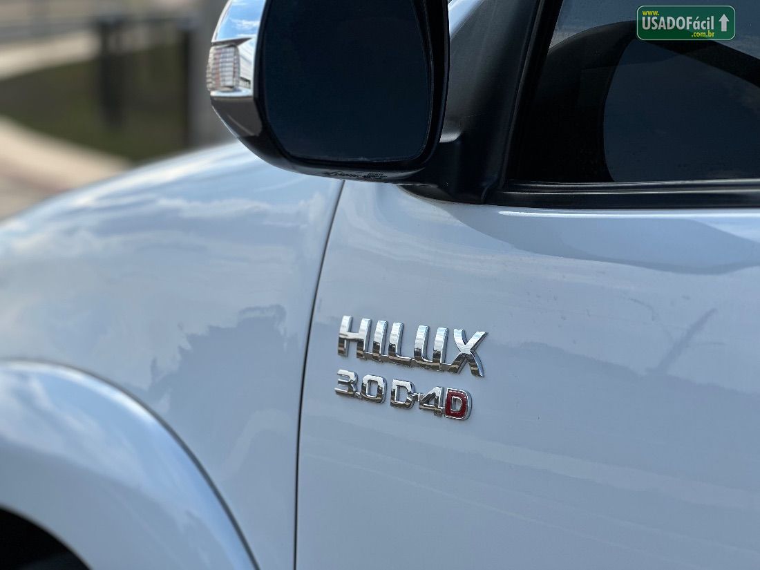 Toyota Hilux SRV CD D4-D 3.0 4x4 TDI Automático Diesel 2013/2014 — foto 9 de 17