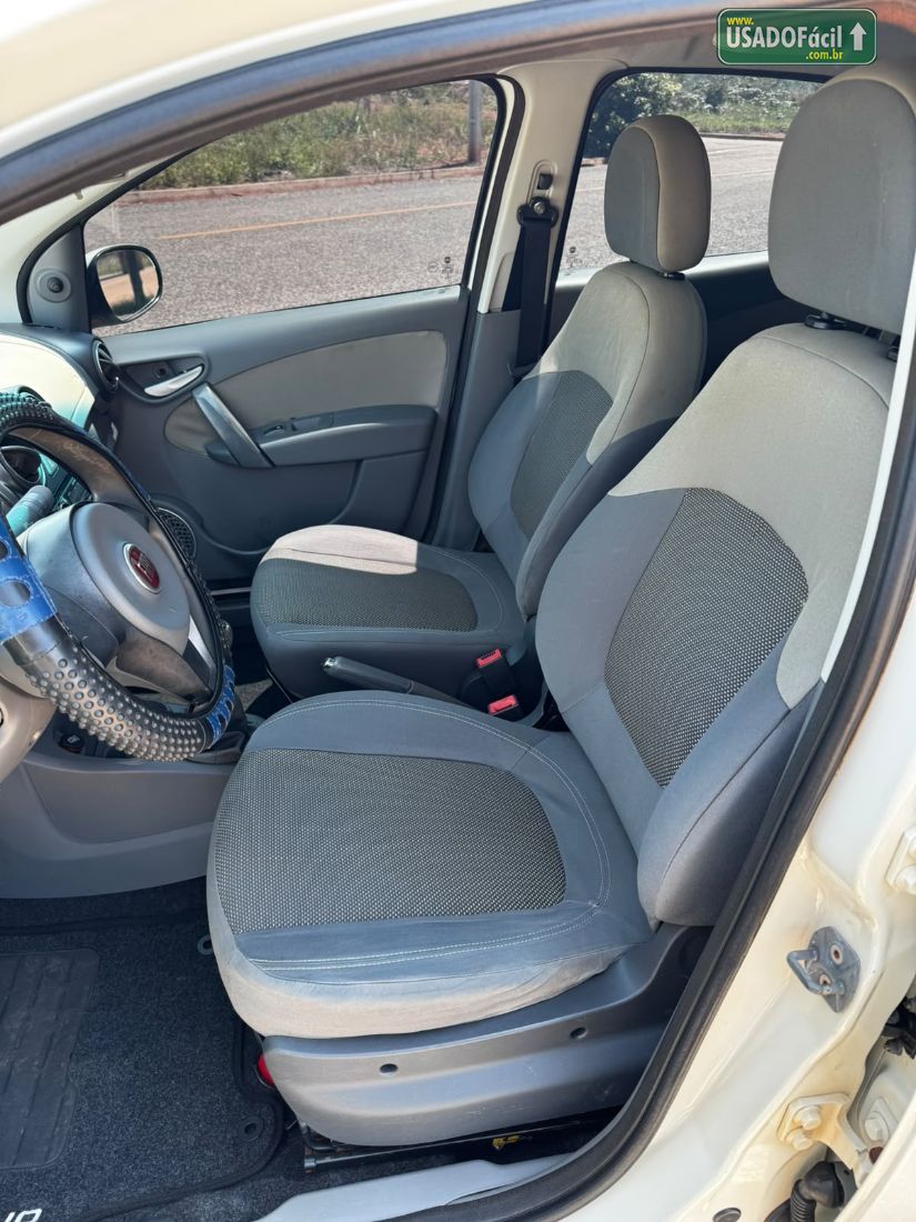 Fiat Palio Essence 1.6 Flex 5P 2013/2013 — foto 8 de 10