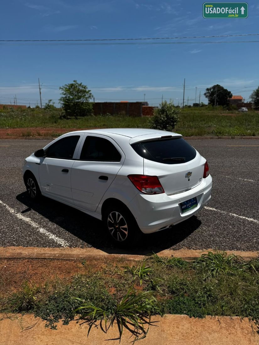 CHEVROLET/GM Onix Hatch LS 1.0 Mecânico Flex 2016/2016 — foto 4 de 11