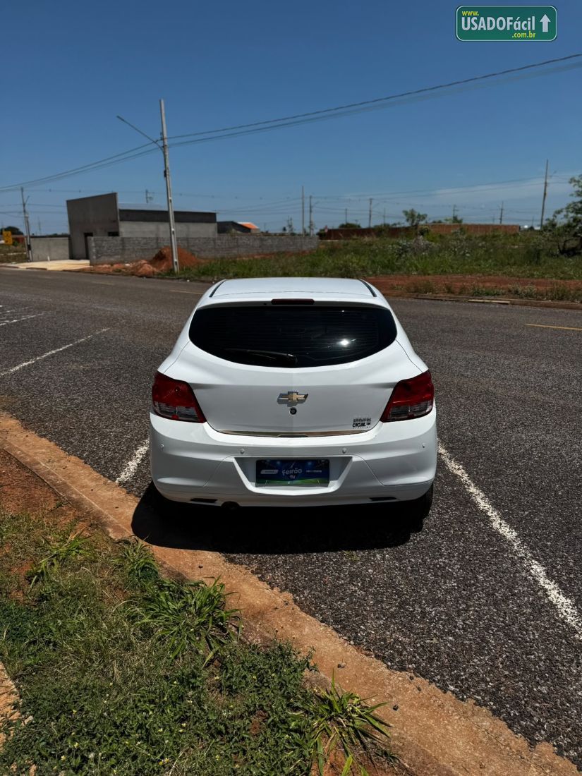 CHEVROLET/GM Onix Hatch LS 1.0 Mecânico Flex 2016/2016 — foto 5 de 11
