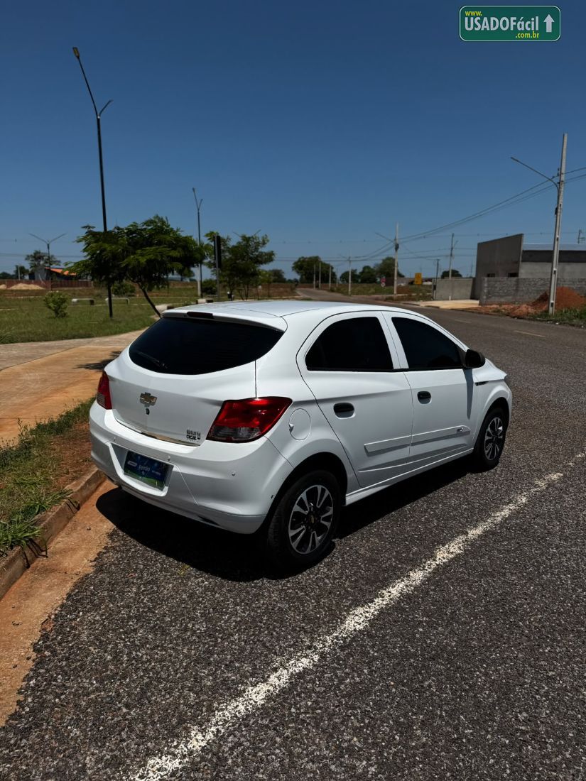 CHEVROLET/GM Onix Hatch LS 1.0 Mecânico Flex 2016/2016 — foto 6 de 11