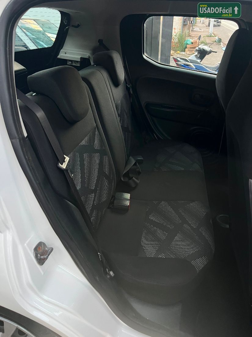 Fiat Mobi Drive Flex 2017/2018 — foto 8 de 13