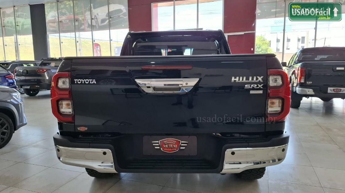 TOYOTA Hilux SRX CD 2.8 4x4 TDI Automático Diesel 2026/2026 — foto 8 de 10