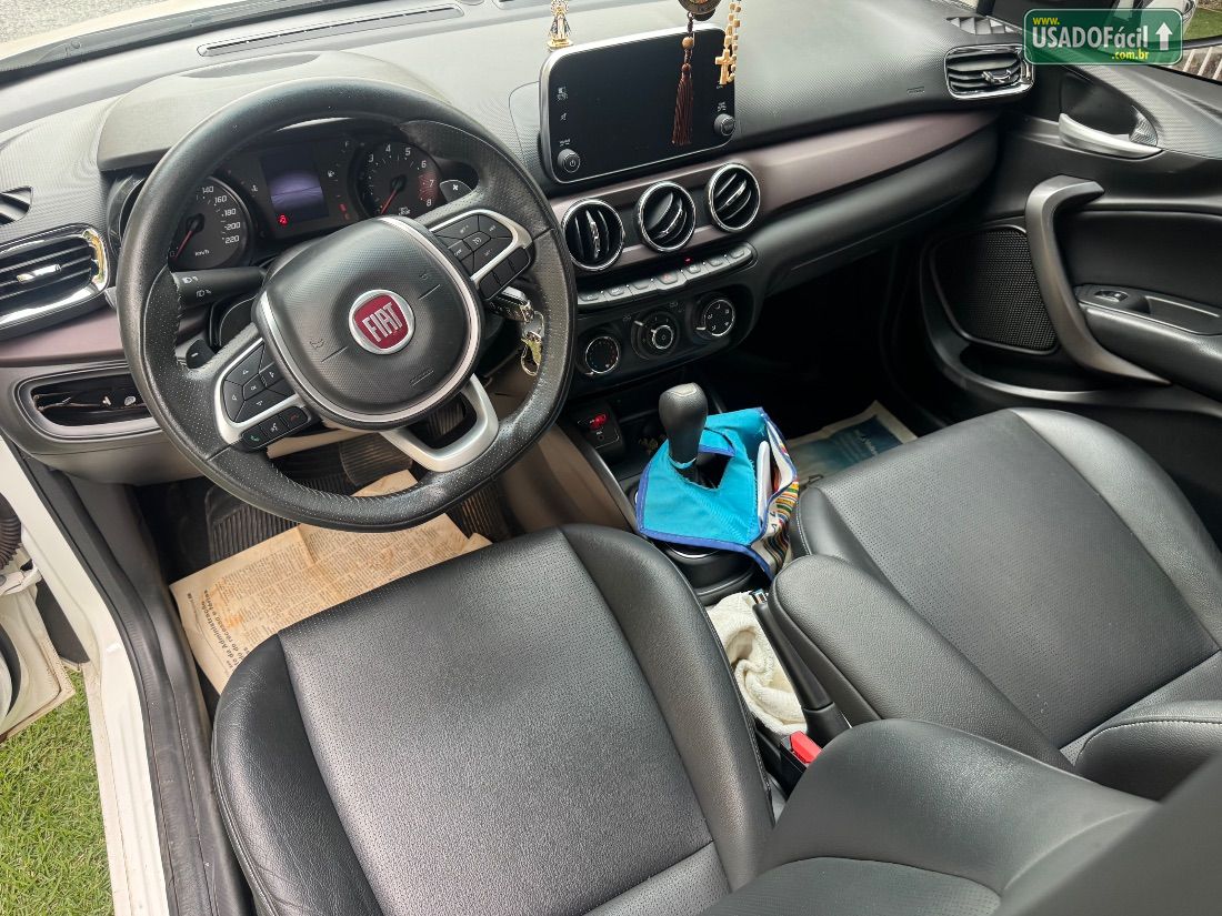Fiat Cronos Precision 1.8 Automático Flex 2019/2020 — foto 10 de 26
