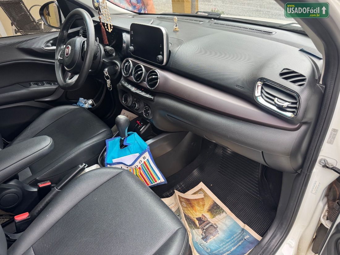 Fiat Cronos Precision 1.8 Automático Flex 2019/2020 — foto 13 de 26