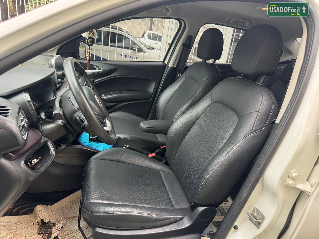 Fiat Cronos Precision 1.8 Automático Flex 2019/2020 — foto 15 de 26