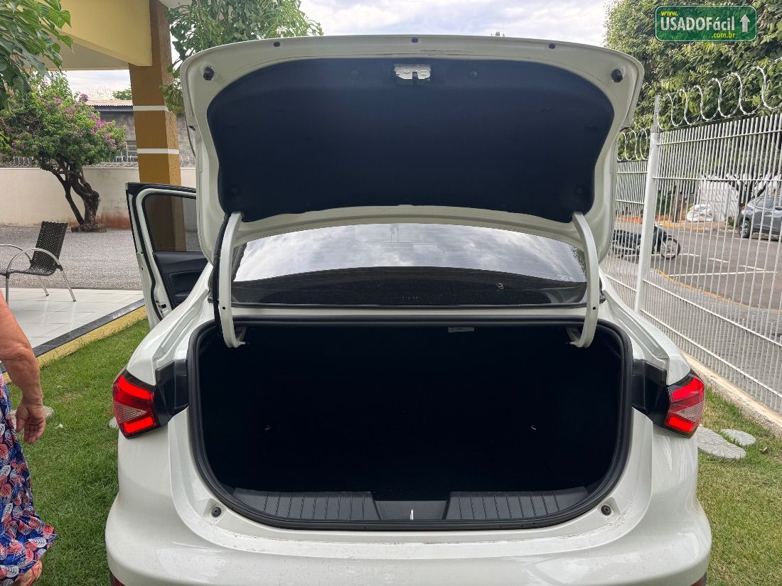 Fiat Cronos Precision 1.8 Automático Flex 2019/2020 — foto 19 de 26