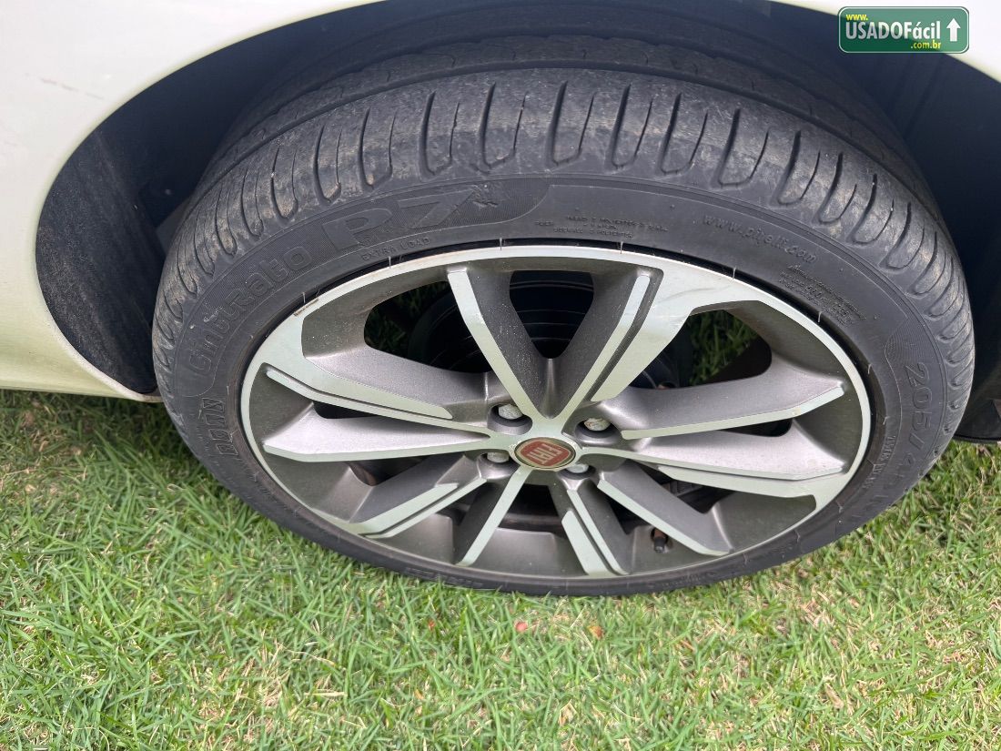 Fiat Cronos Precision 1.8 Automático Flex 2019/2020 — foto 2 de 26