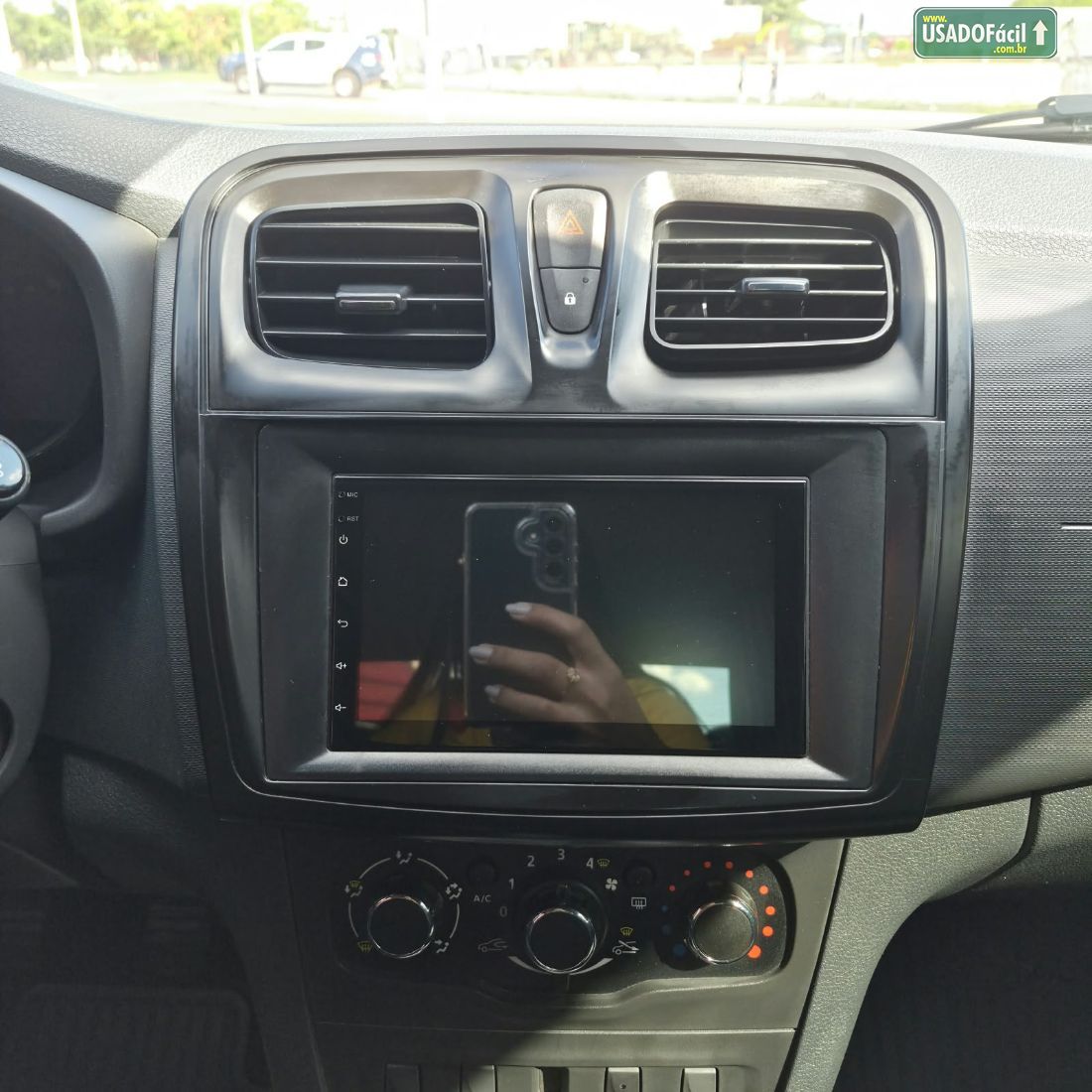 Renault Logan Life 1.0 Mecânico Flex 2022/2023 — foto 12 de 15