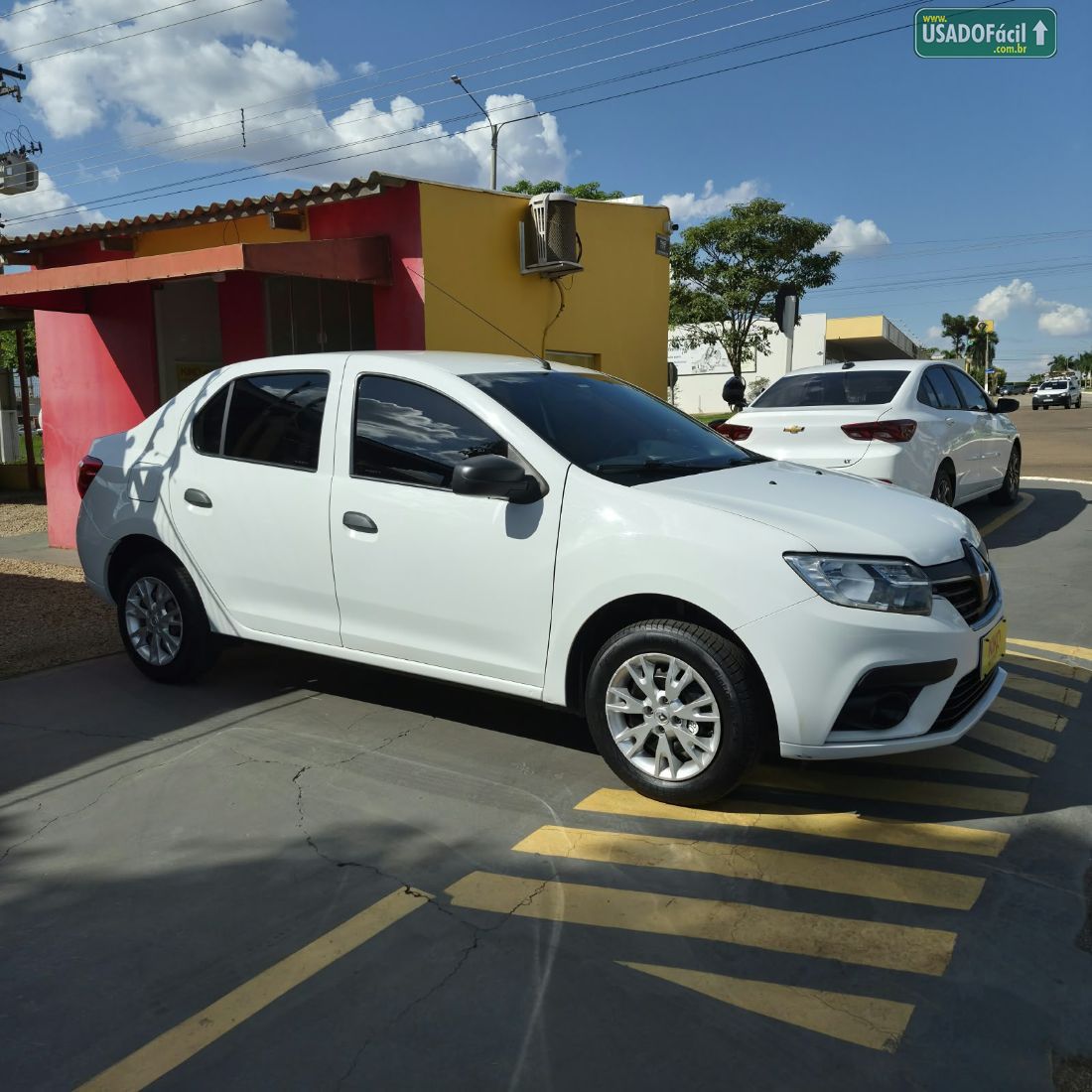 Renault Logan Life 1.0 Mecânico Flex 2022/2023 — foto 3 de 15