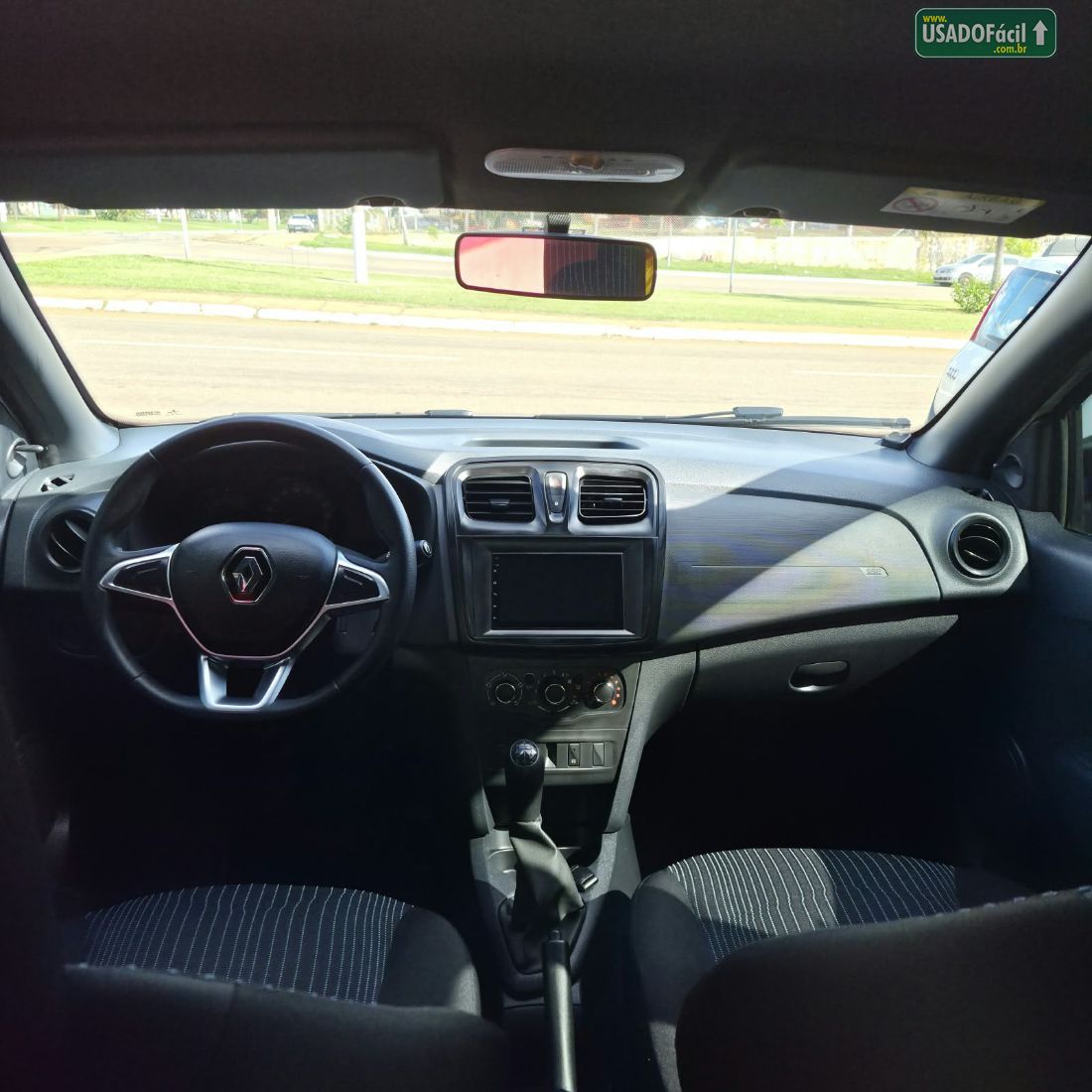 Renault Logan Life 1.0 Mecânico Flex 2022/2023 — foto 7 de 15