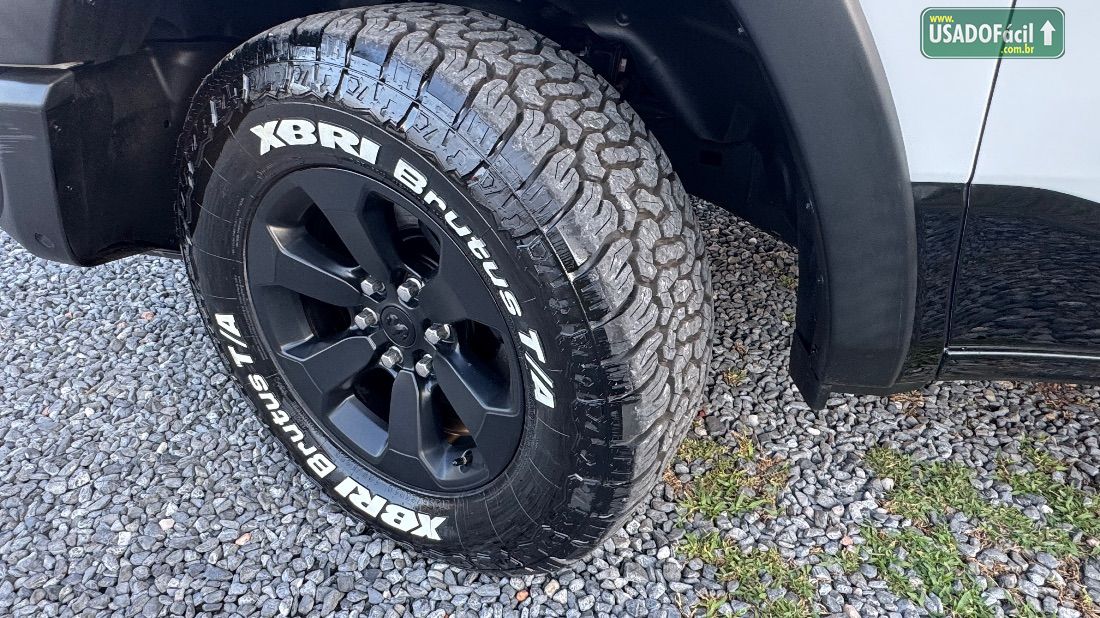 RAM Ram 1500 Rebel Hemi CD 5.7 V8 4x4 Automático 2022/2022 — foto 9 de 19