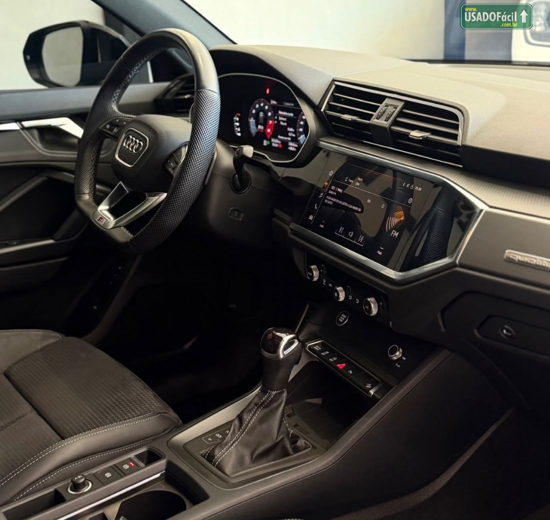 Audi Q3 Performance black 2.0 TFSI Tiptronic Quattro 2023/2024 — foto 10 de 17