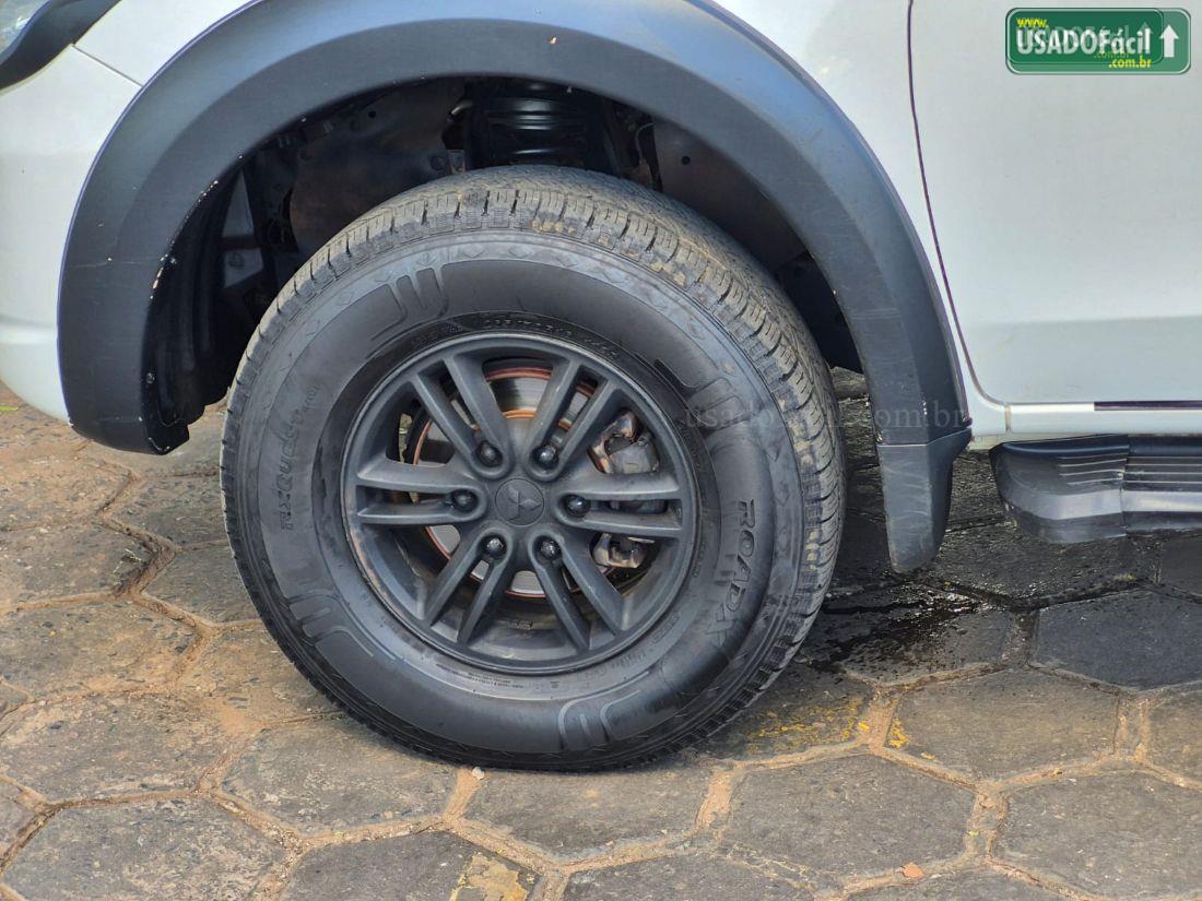 MITSUBISHI L200 Triton Sport GLS CD 2.4 Automático Diesel 2023/2024 — foto 6 de 13