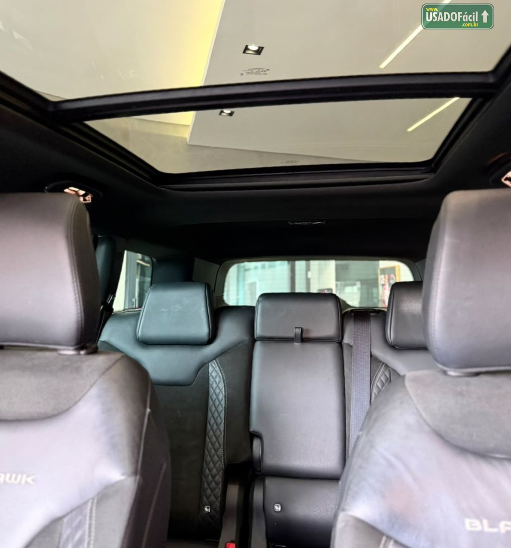 Jeep Commander Black Hurricane 2.0 4x4 Turbo Automático 2024/2025 — foto 12 de 16