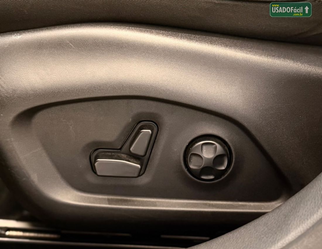 Jeep Commander Black Hurricane 2.0 4x4 Turbo Automático 2024/2025 — foto 13 de 16