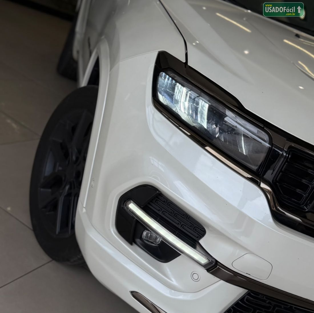 Jeep Commander Black Hurricane 2.0 4x4 Turbo Automático 2024/2025 — foto 4 de 16