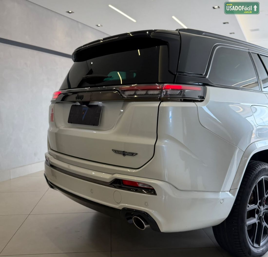 Jeep Commander Black Hurricane 2.0 4x4 Turbo Automático 2024/2025 — foto 5 de 16