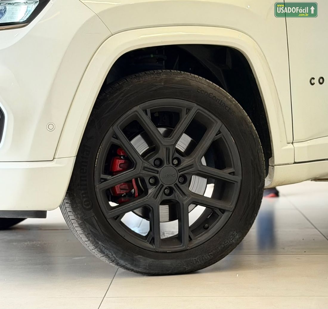 Jeep Commander Black Hurricane 2.0 4x4 Turbo Automático 2024/2025 — foto 7 de 16