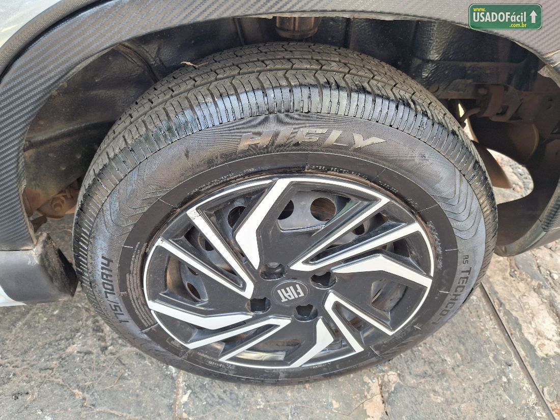 Fiat Uno Vivace Celebration 1.0 EVO Fire Flex 5P 2015/2015 — foto 10 de 11