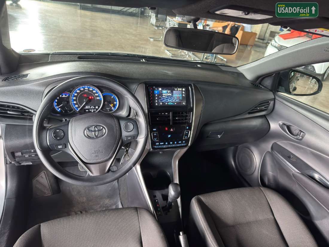 TOYOTA Yaris Hatch XL 1.5 Automático Flex 2024/2025 — foto 17 de 18