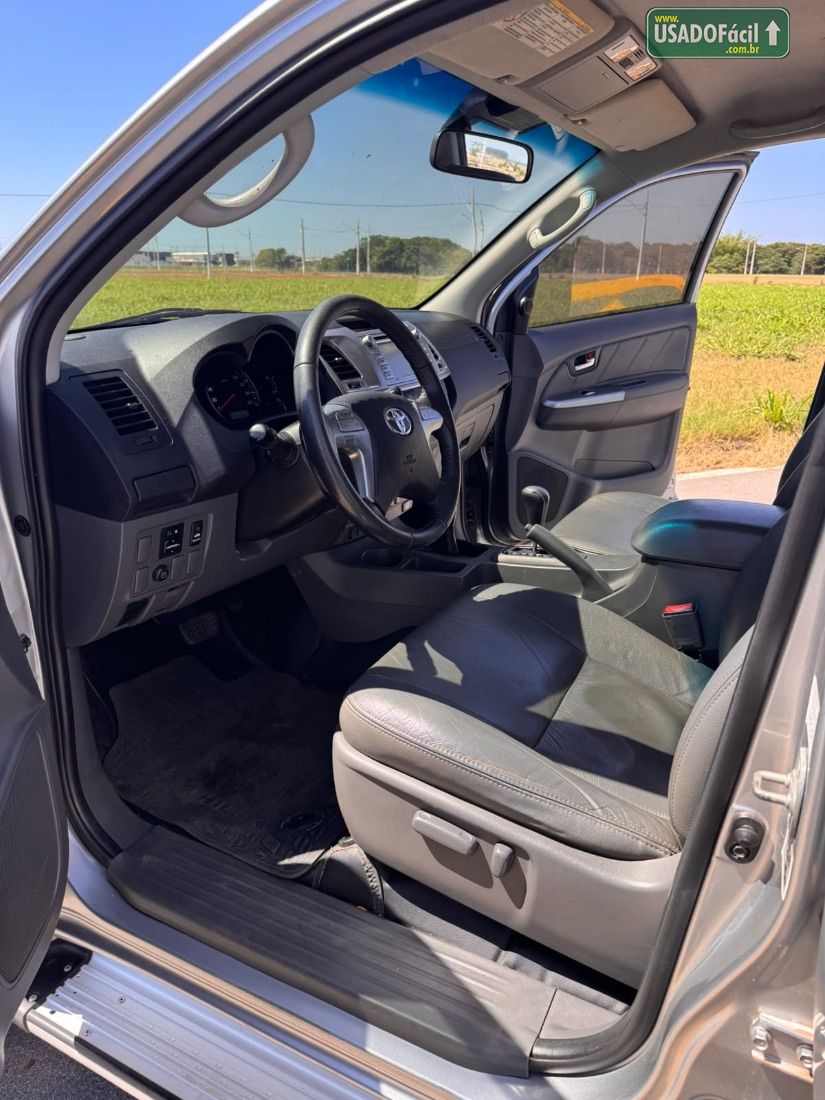 Toyota Hilux SRV CD D4-D 3.0 4x4 TDI Automático Diesel 2015/2015 — foto 5 de 11
