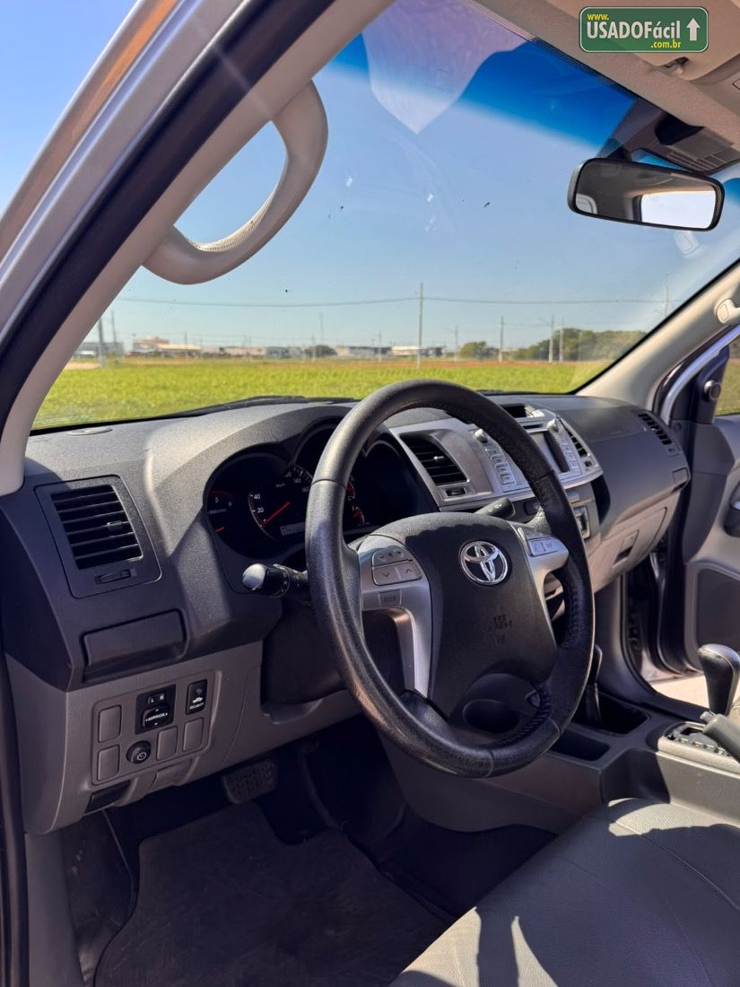 Toyota Hilux SRV CD D4-D 3.0 4x4 TDI Automático Diesel 2015/2015 — foto 6 de 11