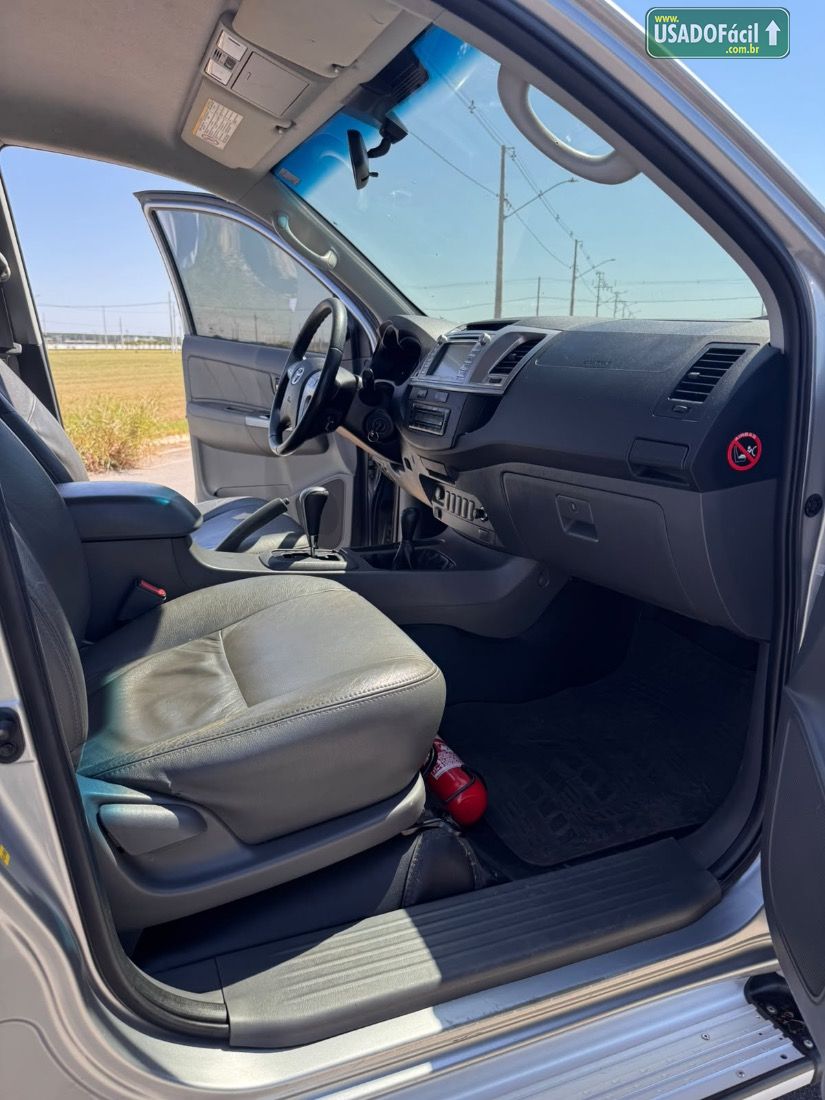 Toyota Hilux SRV CD D4-D 3.0 4x4 TDI Automático Diesel 2015/2015 — foto 7 de 11