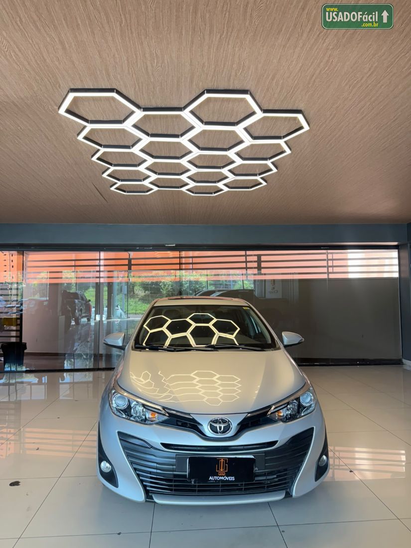 Toyota Yaris Sedan XLS 1.5 Automático Flex 2018/2019 — foto 2 de 13
