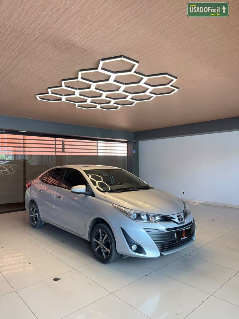 Toyota Yaris Sedan XLS 1.5 Automático Flex 2018/2019 — foto 3 de 13