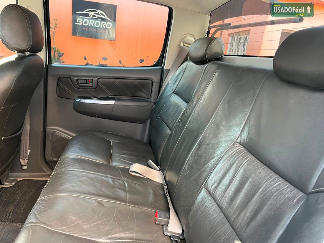 Toyota Hilux SR CD 2.7 4x2 16V Automático Flex 2014/2015 — foto 8 de 10