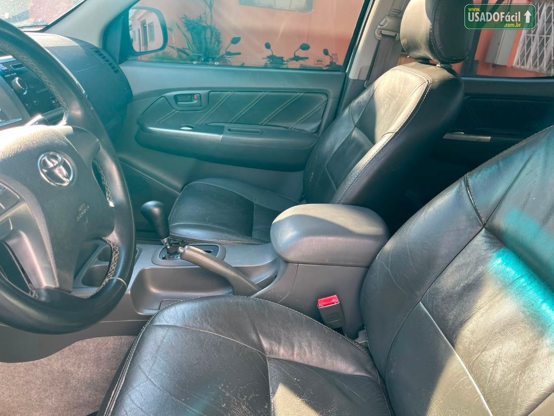Toyota Hilux SR CD 2.7 4x2 16V Automático Flex 2014/2015 — foto 9 de 10
