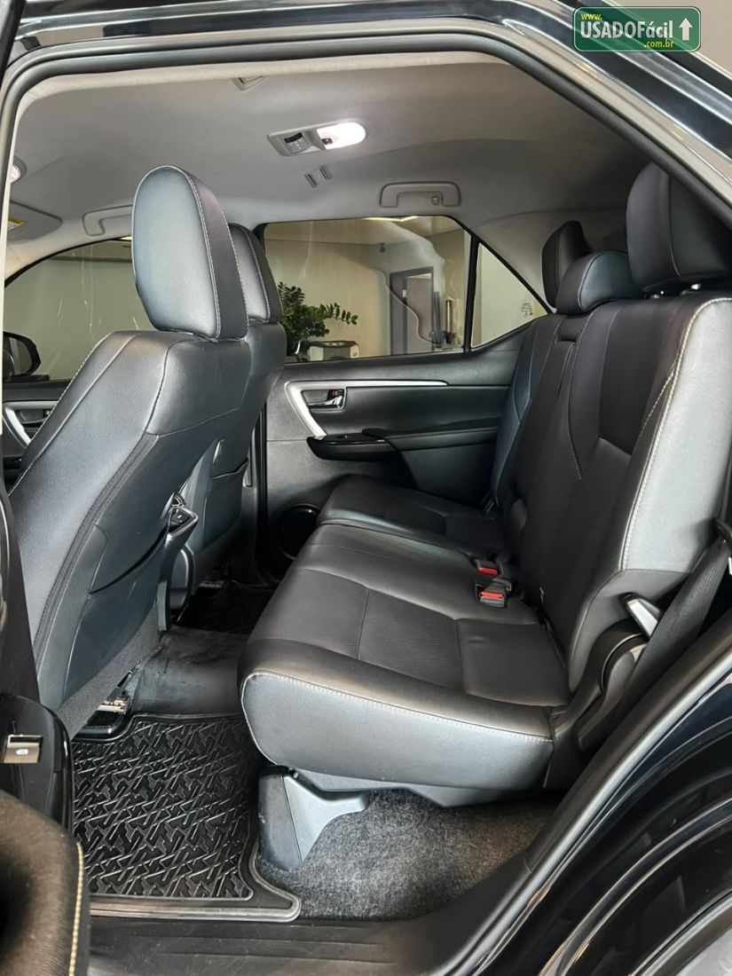 Toyota Hilux SW4 Diamond 2.8 4x4 Turbo Automático Diesel 2022/2022 — foto 13 de 14