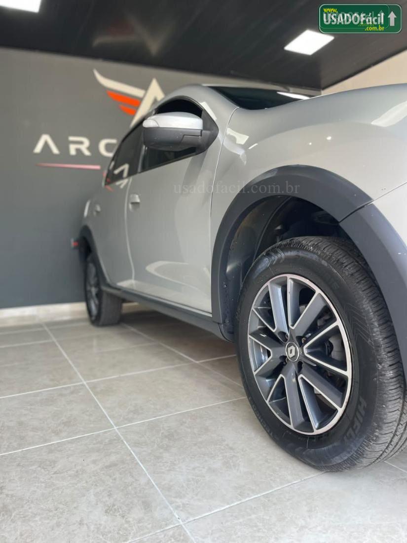 RENAULT Logan Iconic 1.6 Automático Flex 2019/2020 — foto 8 de 21