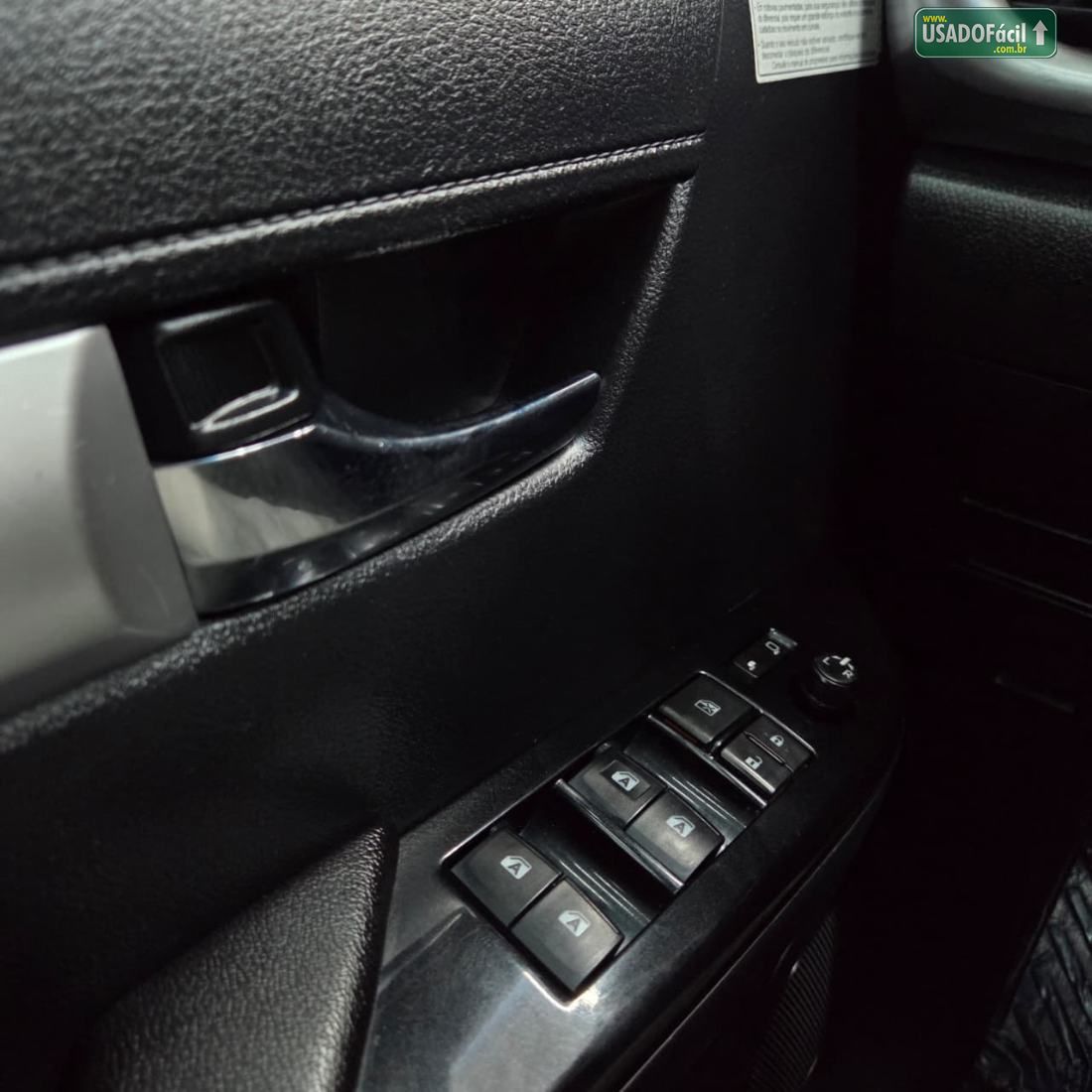 Toyota Hilux SRX CD 2.8 4x4 TDI Automático Diesel 2018/2018 — foto 17 de 28