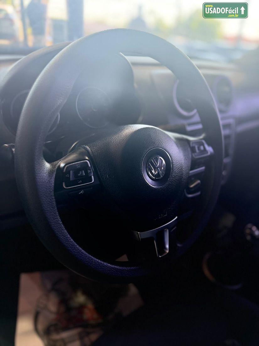 Volkswagen Voyage Comfortline 1.6 Total Flex 2014/2015 — foto 10 de 12