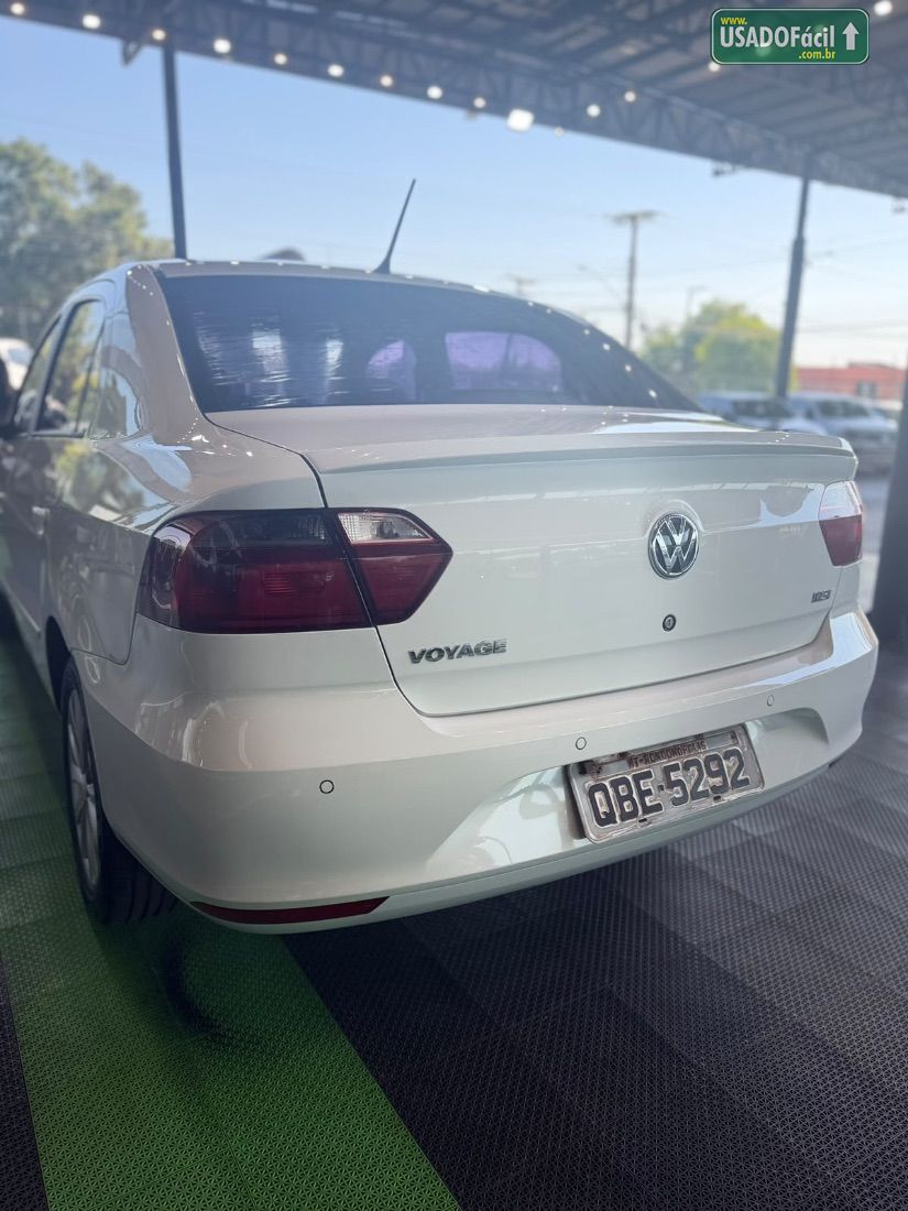 Volkswagen Voyage Comfortline 1.6 Total Flex 2014/2015 — foto 11 de 12