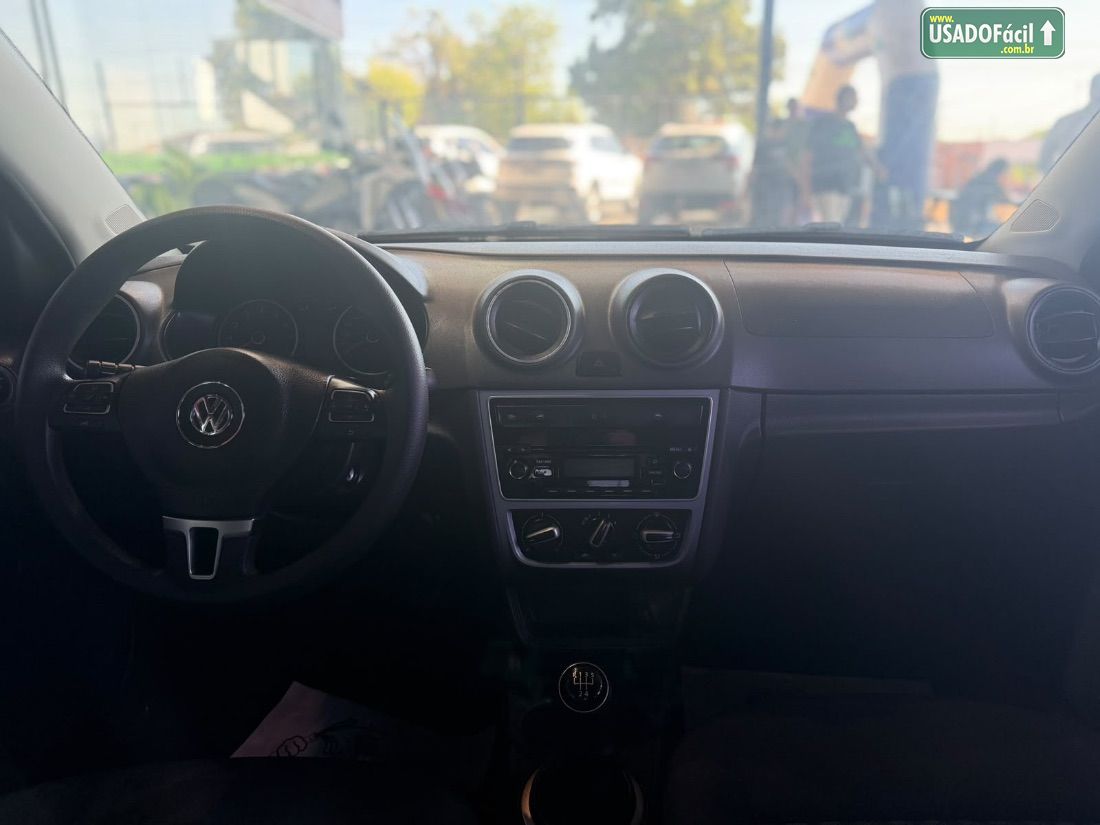 Volkswagen Voyage Comfortline 1.6 Total Flex 2014/2015 — foto 2 de 12