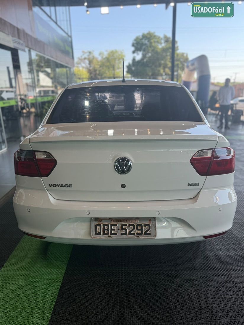 Volkswagen Voyage Comfortline 1.6 Total Flex 2014/2015 — foto 4 de 12
